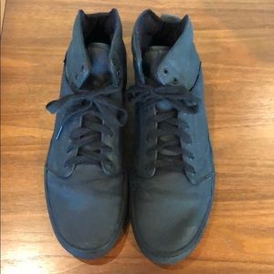 Van’s high top sneakers